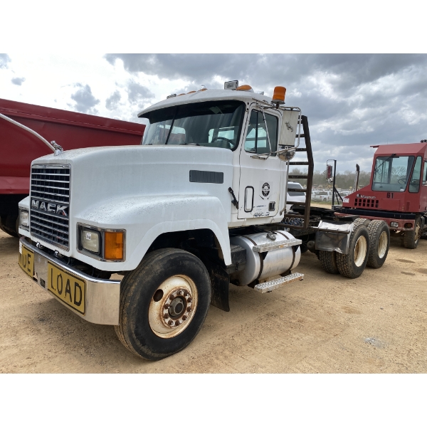 1991 MACK CH613 Day Cab Truck