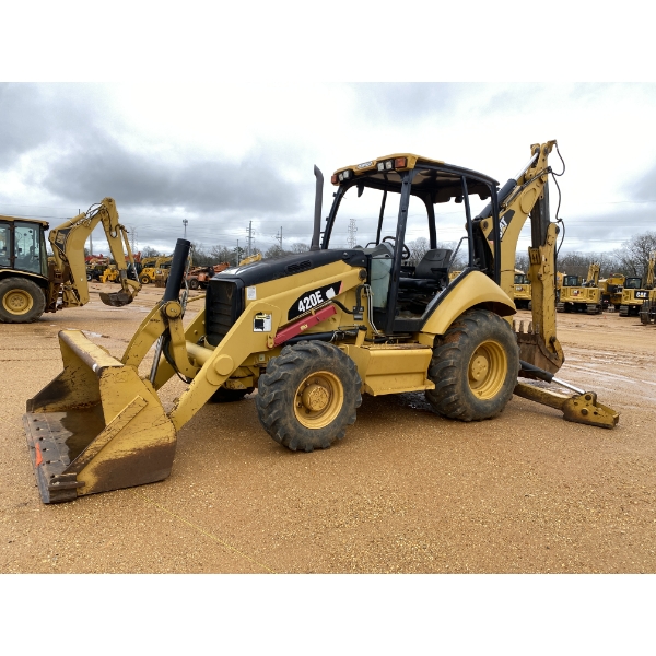 2012 CAT 420E Backhoe