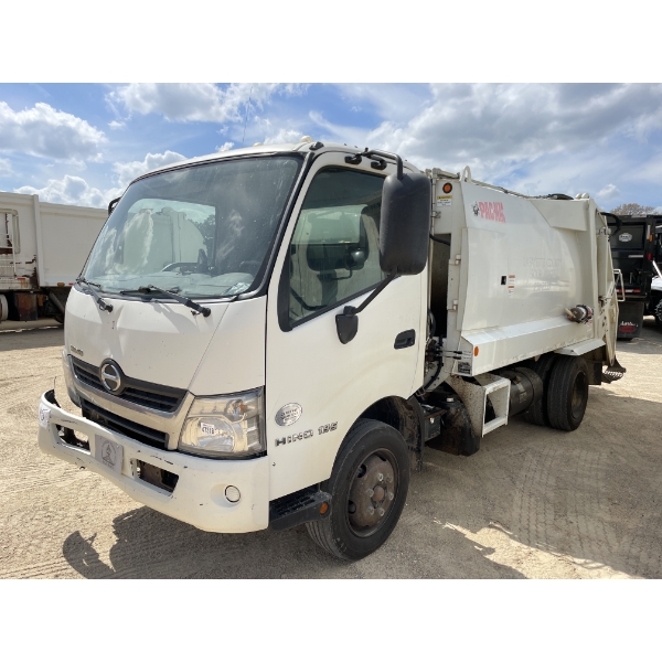 2017 HINO 195 Garbage / Sanitation Truck