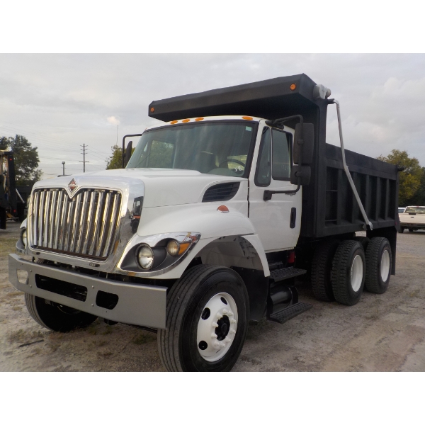 2014 INTERNATIONAL 7400 Dump Truck