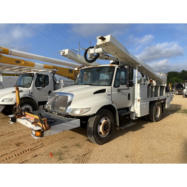2010 INTERNATIONAL DURASTAR 4300 Bucket Truck