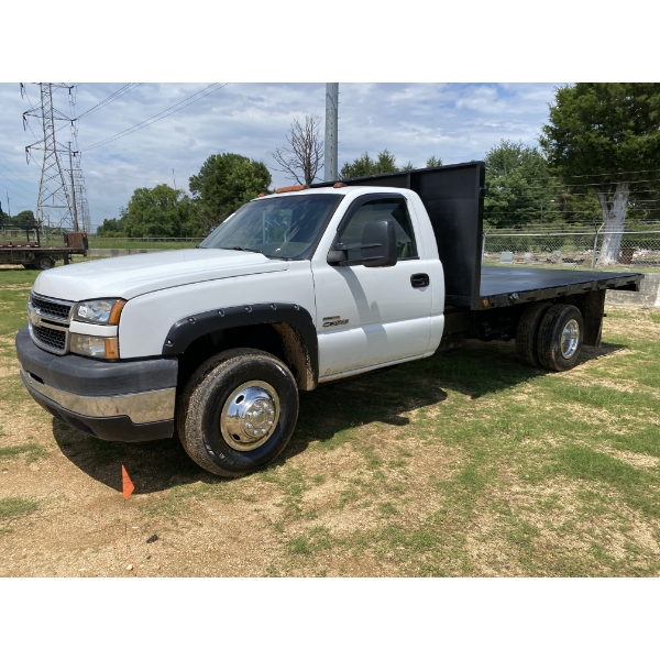 2006 CHEVROLET 3500 Flatbed Truck