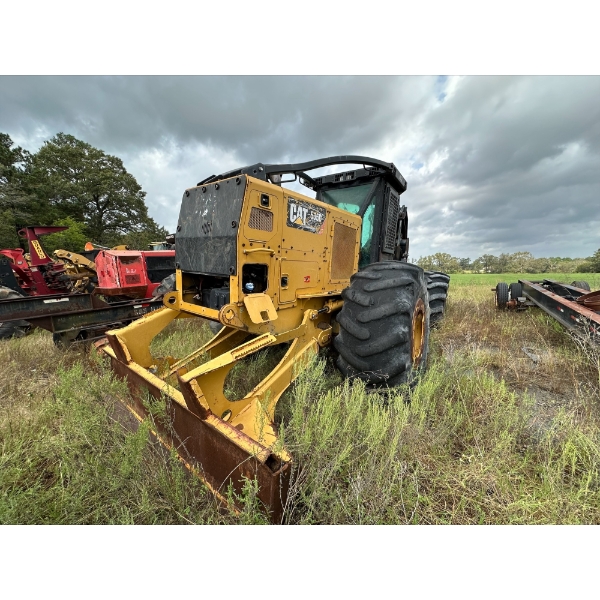 2015 CAT 535D Skidder