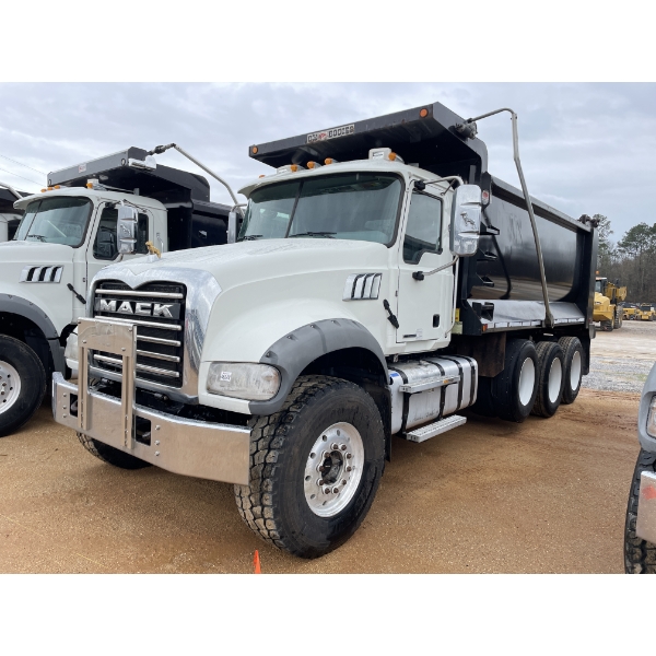 2021 MACK GR64F Dump Truck