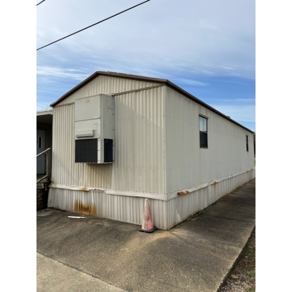 SINGLE-WIDE OFFICE TRAILER