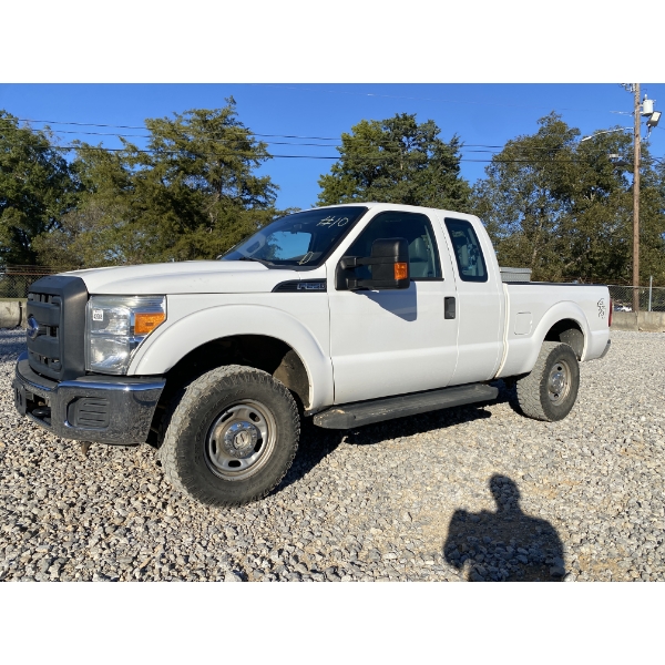 2015 FORD F250 XL Pickup Truck