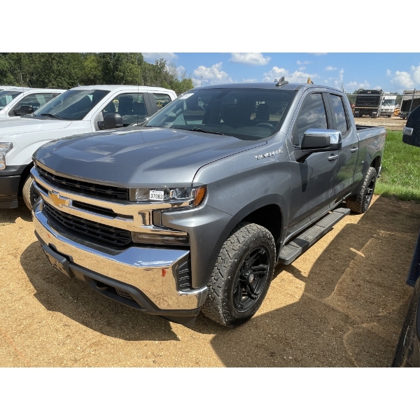 2020 CHEVROLET SILVERADO LT Pickup Truck