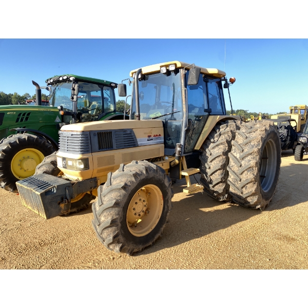 KUBOTA M120 Farm Tractor