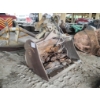 Image 1 : B 60" TILT CLEANOUT BUCKET