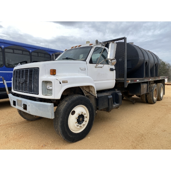 2001 CHEVROLET C8500 Flatbed Truck