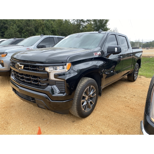 2023 CHEVROLET SILVERADO Z71 RST Pickup Truck