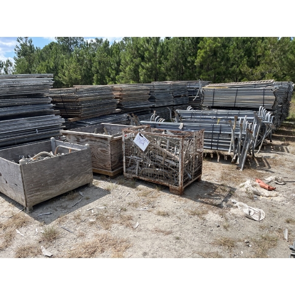 BARRICADE PANELS W/ FEET