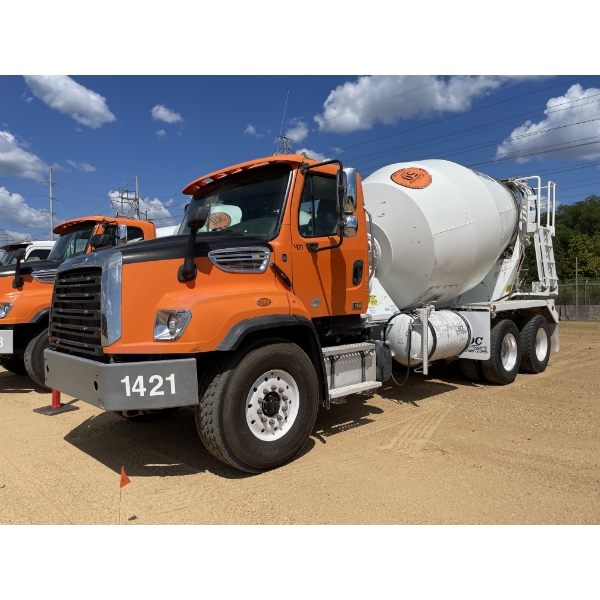 2017 FREIGHTLINER 114SD Concrete Mixer / Pump Truck