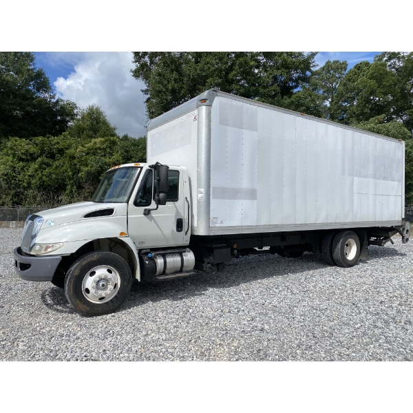 2016 INTERNATIONAL 4300 Box Truck