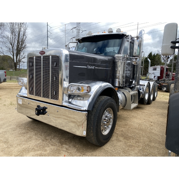 2025 PETERBILT 589 Day Cab Truck