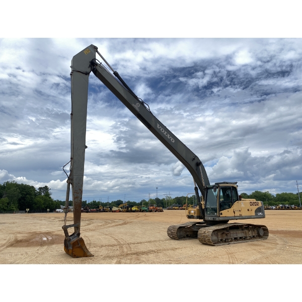 2011 VOLVO EC240C LONG REACH Excavator