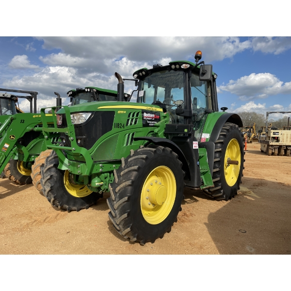 2022 JOHN DEERE 6155M Farm Tractor
