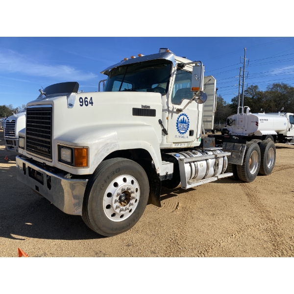 2012 MACK CHU613 Day Cab Truck
