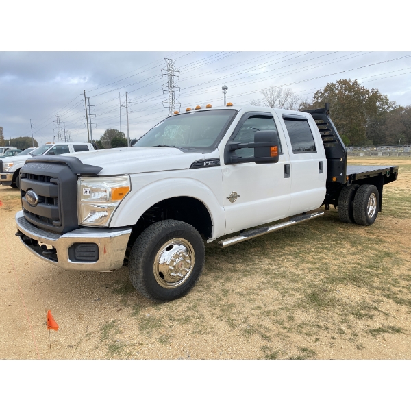 2012 FORD F350 XL Flatbed Truck