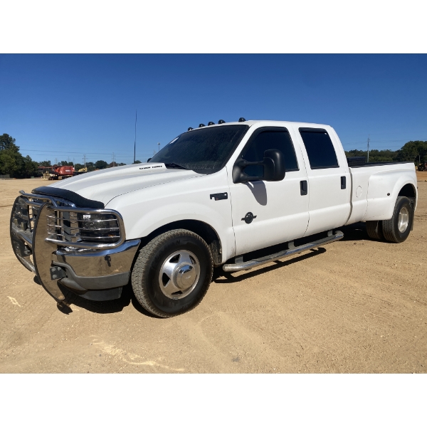 2002 FORD F350 Pickup Truck