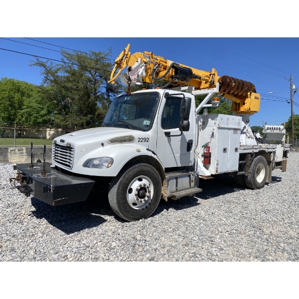 2016 FREIGHTLINER M2 Digger Derrick Truck