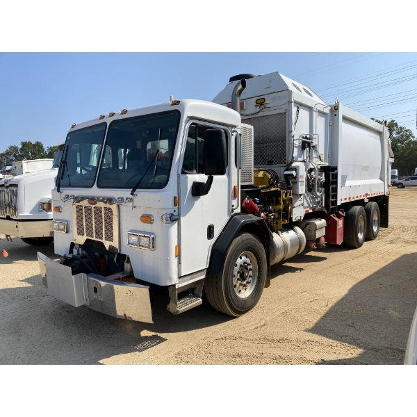 2016 PETERBILT 320 Garbage / Sanitation Truck
