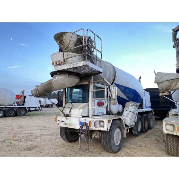 2000 ADVANCE  Concrete Mixer / Pump Truck