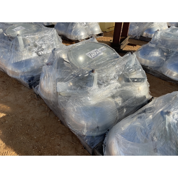 WAREHOUSE LIGHT FIXTURES