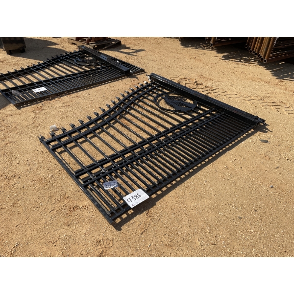 16FT BI-PARTING GATES & POST