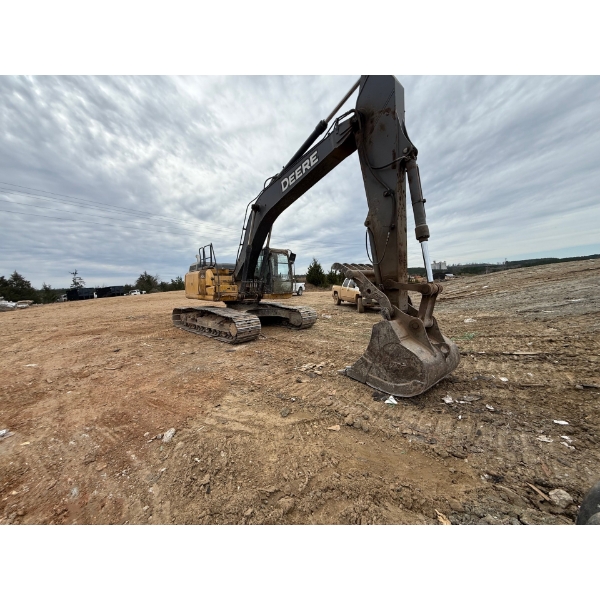 2018 JOHN DEERE 250G LC Excavator