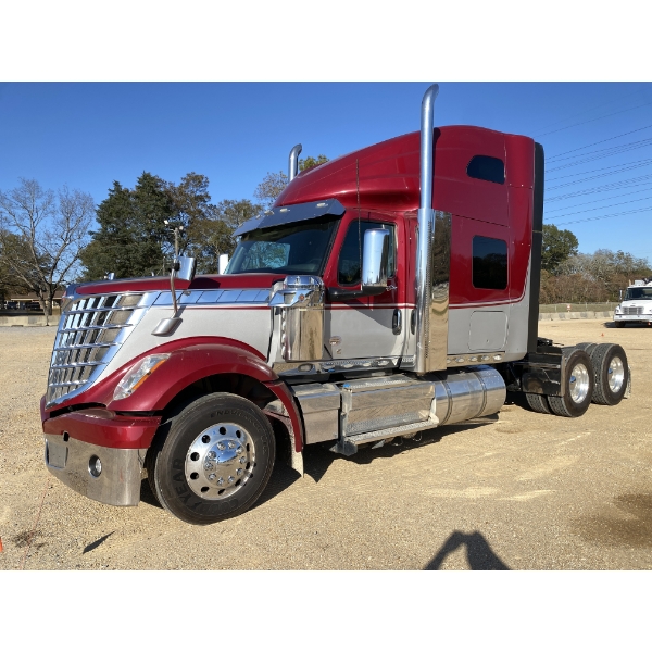 2021 INTERNATIONAL LONESTAR Sleeper Truck
