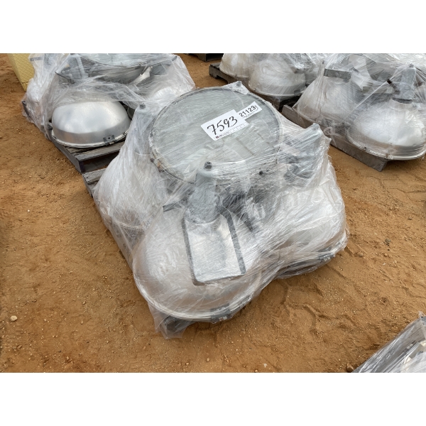 WAREHOUSE LIGHT FIXTURES