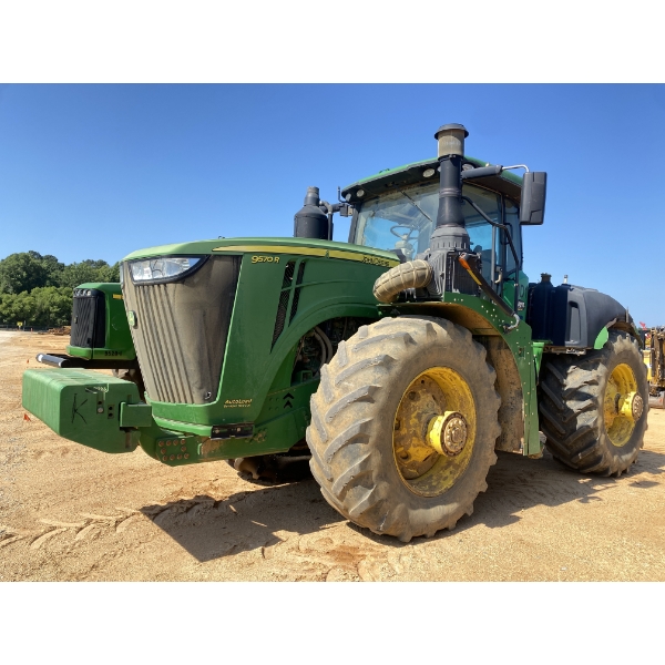 2018 JOHN DEERE 9570R Scraper Tractor