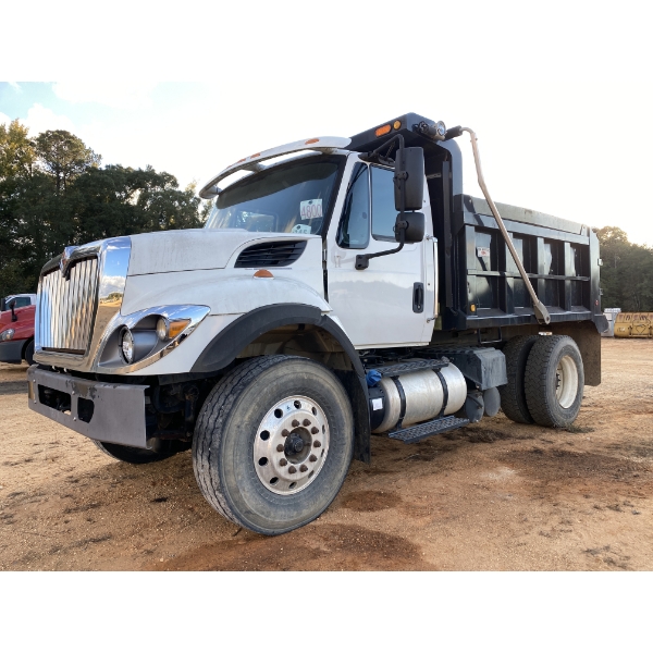 2015 INTERNATIONAL 7500 Dump Truck