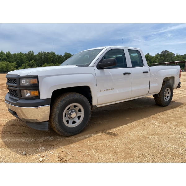 2015 CHEVROLET SILVERADO Pickup Truck