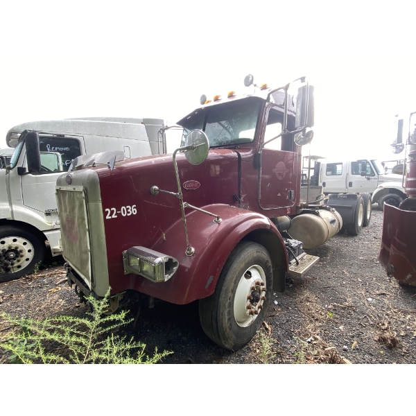2007 PETERBILT 378 Day Cab Truck