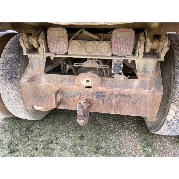 1989 INTERNATIONAL 2554 Dump Truck - J.M. Wood Auction Company, Inc.