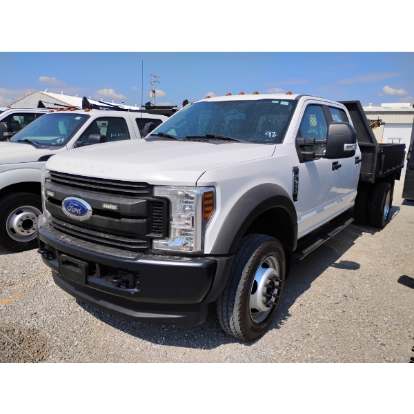 2019 FORD F450 XL Flatbed Truck