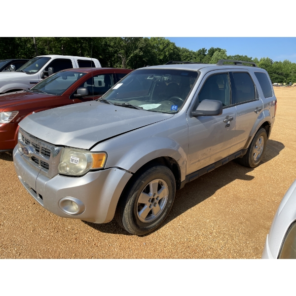 2011 FORD ESCAPE XLT SUV