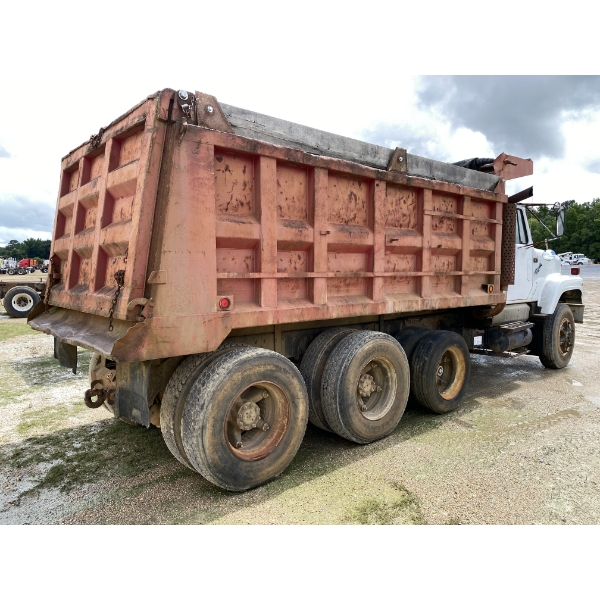 1989 INTERNATIONAL 2554 Dump Truck - J.M. Wood Auction Company, Inc.