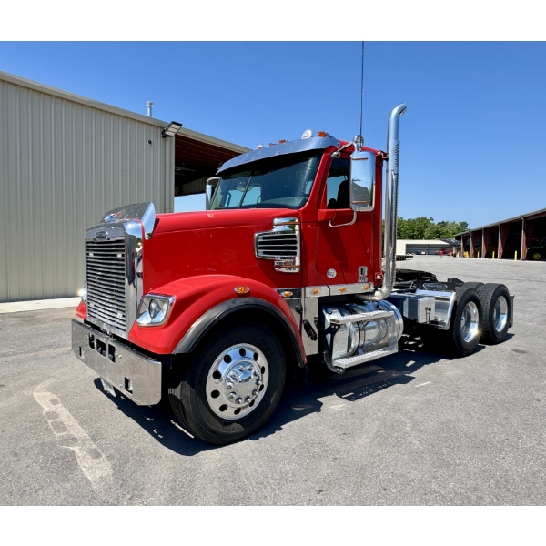 2018 FREIGHTLINER CORONADO 122SD Day Cab Truck