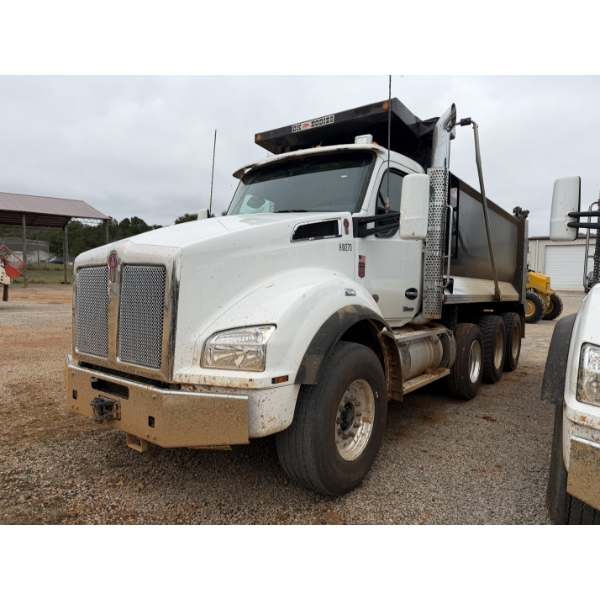 2025 KENWORTH T880 Dump Truck