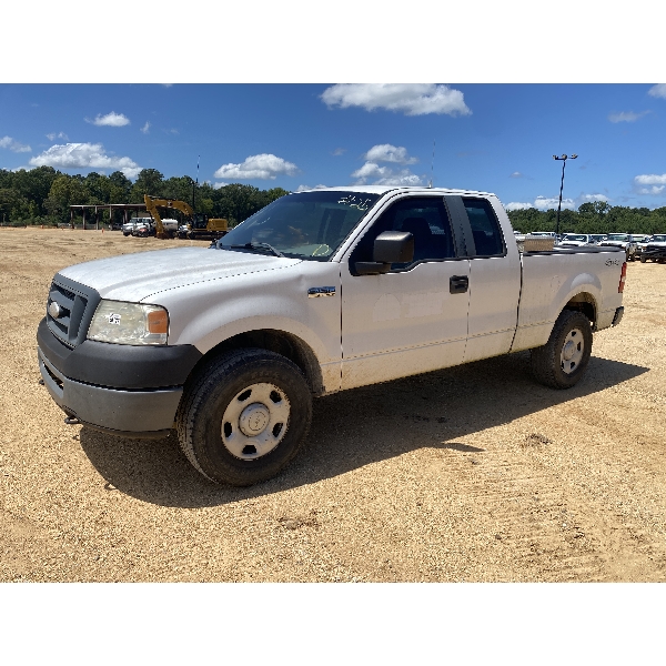 2007 FORD F150 XL Pickup Truck