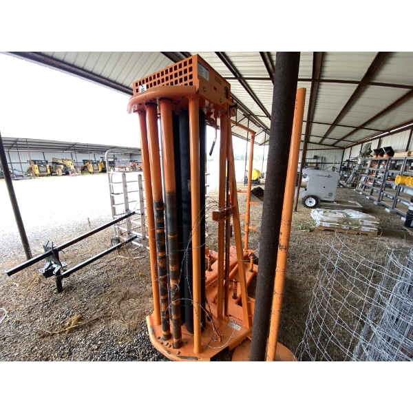 EZG STRETCH-N-GO HOG WIRE FENCE ROLLER