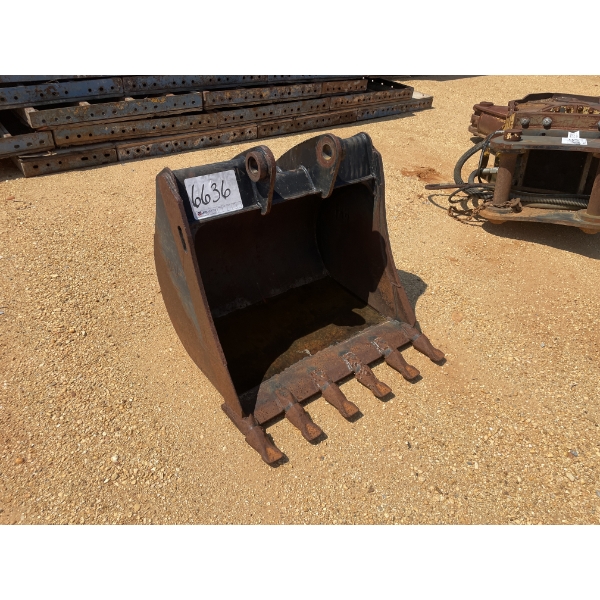 CAT 36" BUCKET