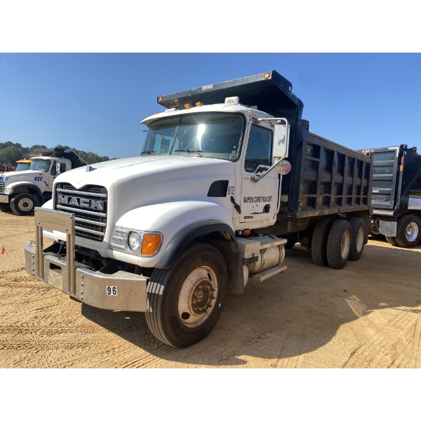 2007 MACK CV713 Dump Truck