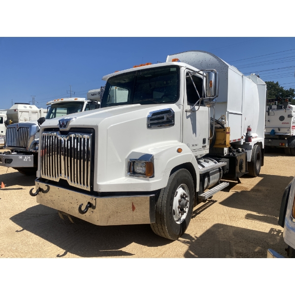 2020 WESTERN STAR 4700 SF Garbage / Sanitation Truck