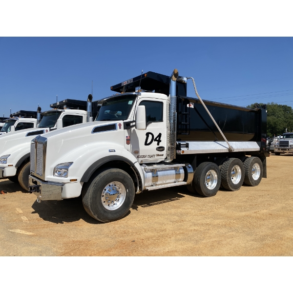 2025 KENWORTH T880 Dump Truck