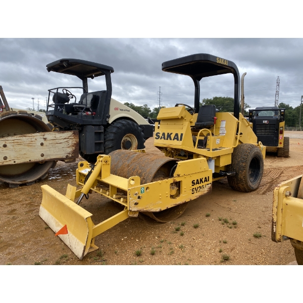 2004 SAKAI SV201TB Roller