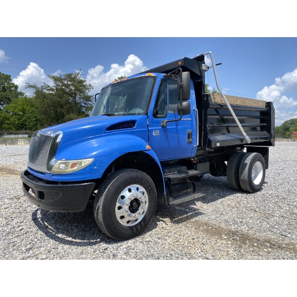 2006 INTERNATIONAL DURASTAR 4400 Dump Truck